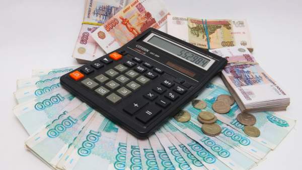 Read more about the article Эксперт Хандошко объяснила, почему предприятия не готовы повышать зарплаты