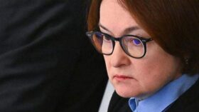 Набиуллина: замедление экономического роста неизбежно при выходе из перегрева