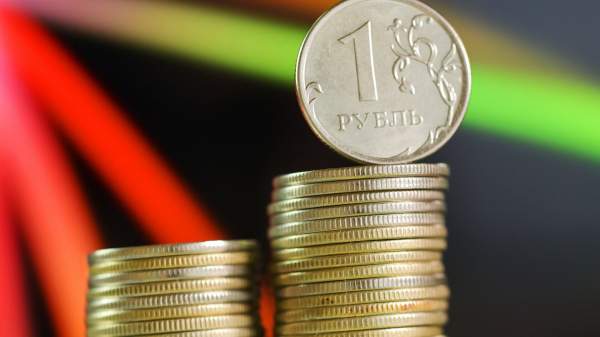 Read more about the article Реальный эффективный курс рубля в январе-ноябре вырос на 25,2%,