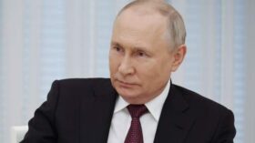 Путин ждет предложений по минимальному free float эмитентов в зависимости от их размера