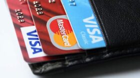 Глава ЦБ Набиуллина заявила, что карты Visa и Mastercard постепенно выводятся из оборота